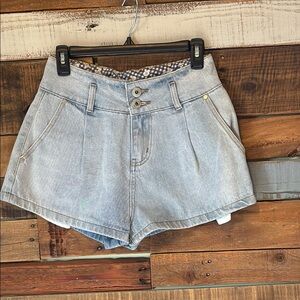 NWOT POL High Waist Pleated Denim Short